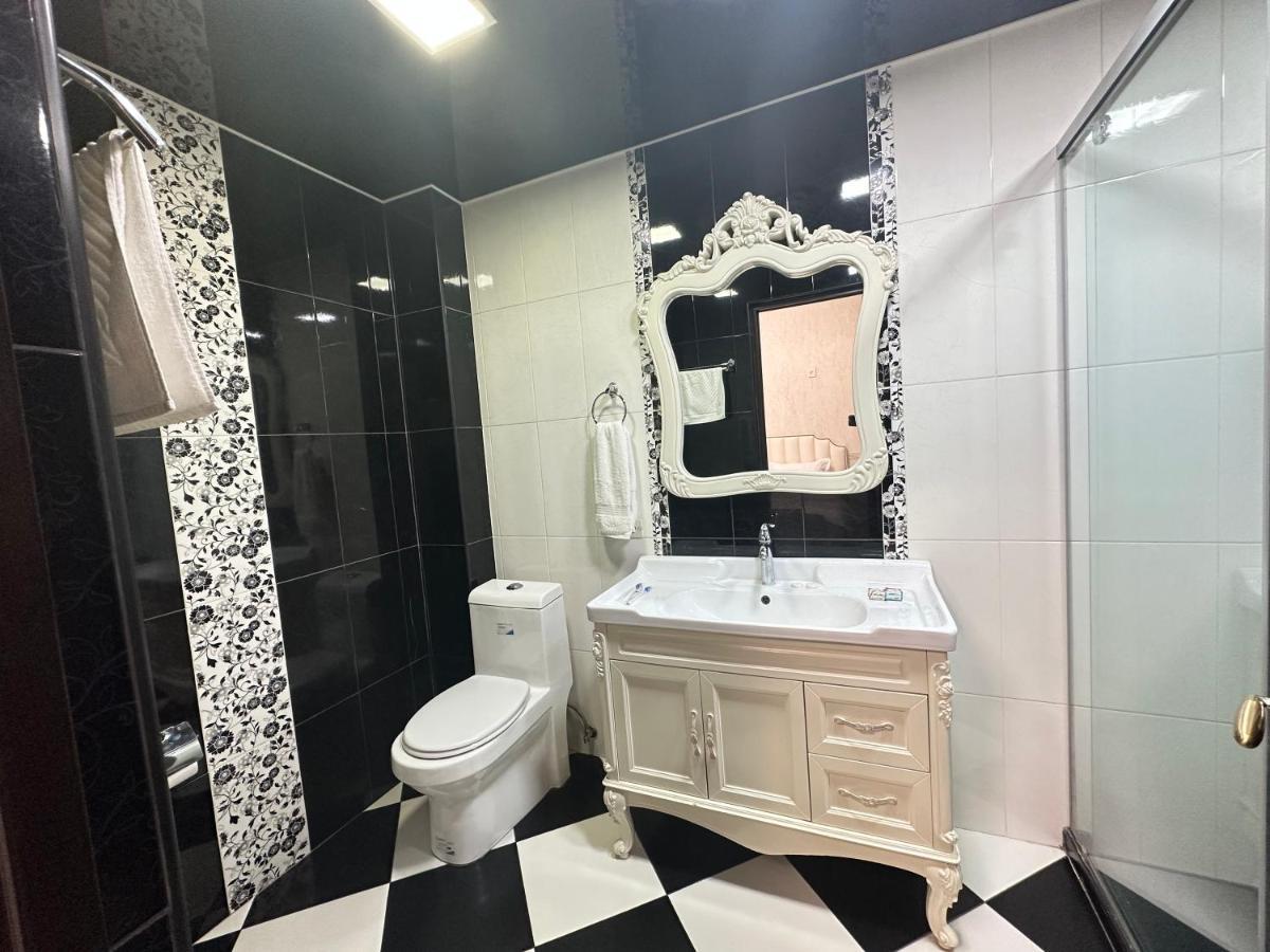 Hotel Royal Renaysance Erywań Zewnętrze zdjęcie