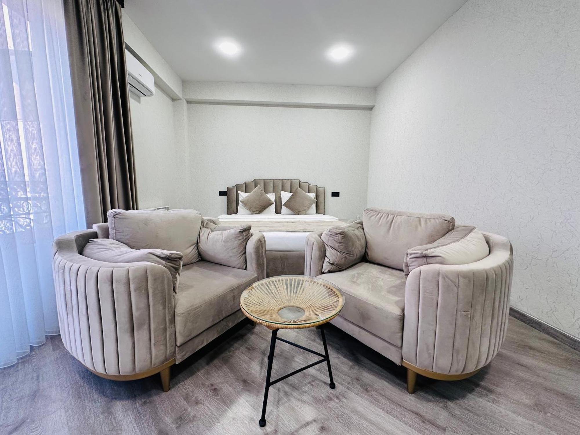 Hotel Royal Renaysance Erywań Zewnętrze zdjęcie