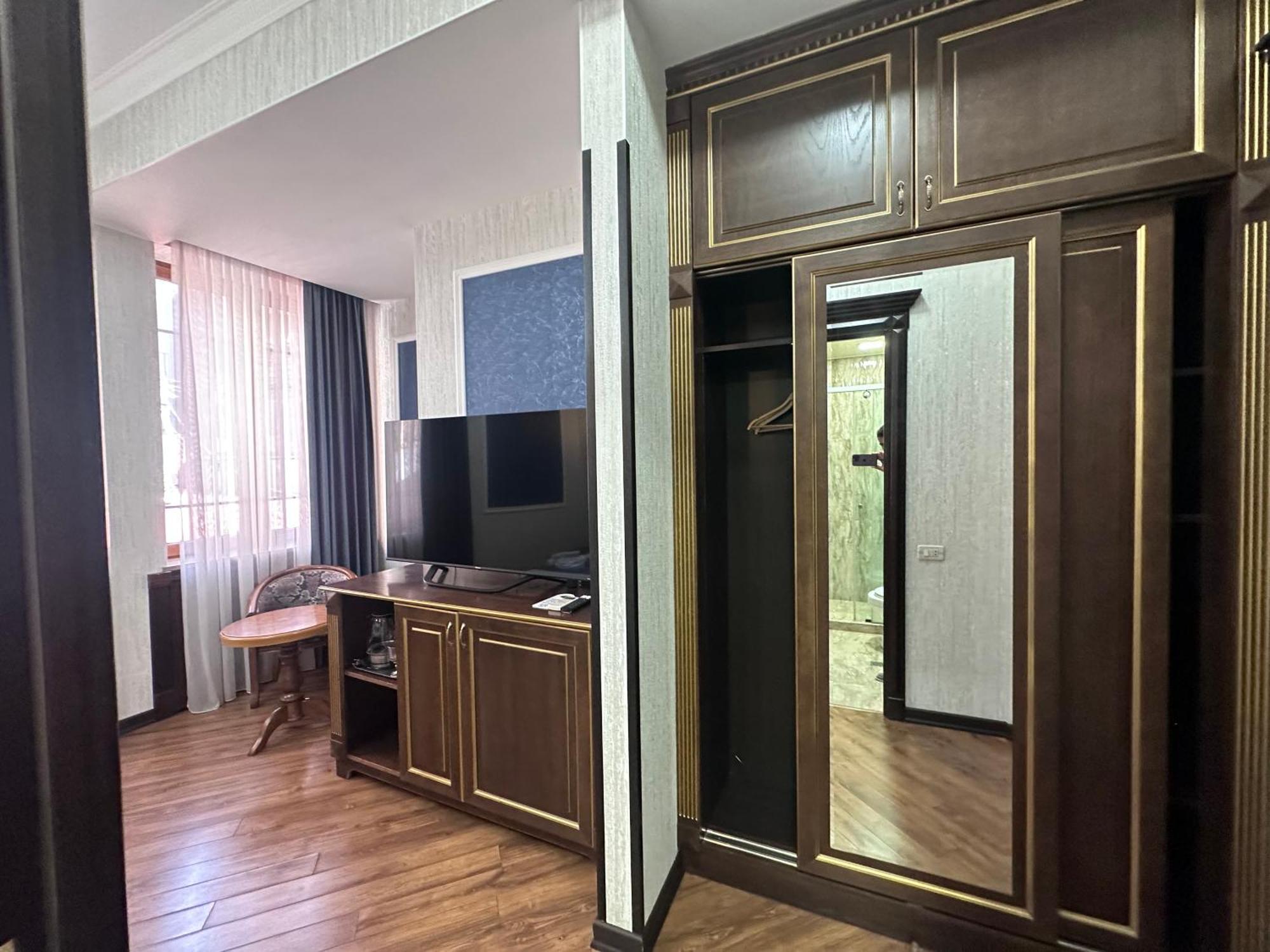 Hotel Royal Renaysance Erywań Zewnętrze zdjęcie